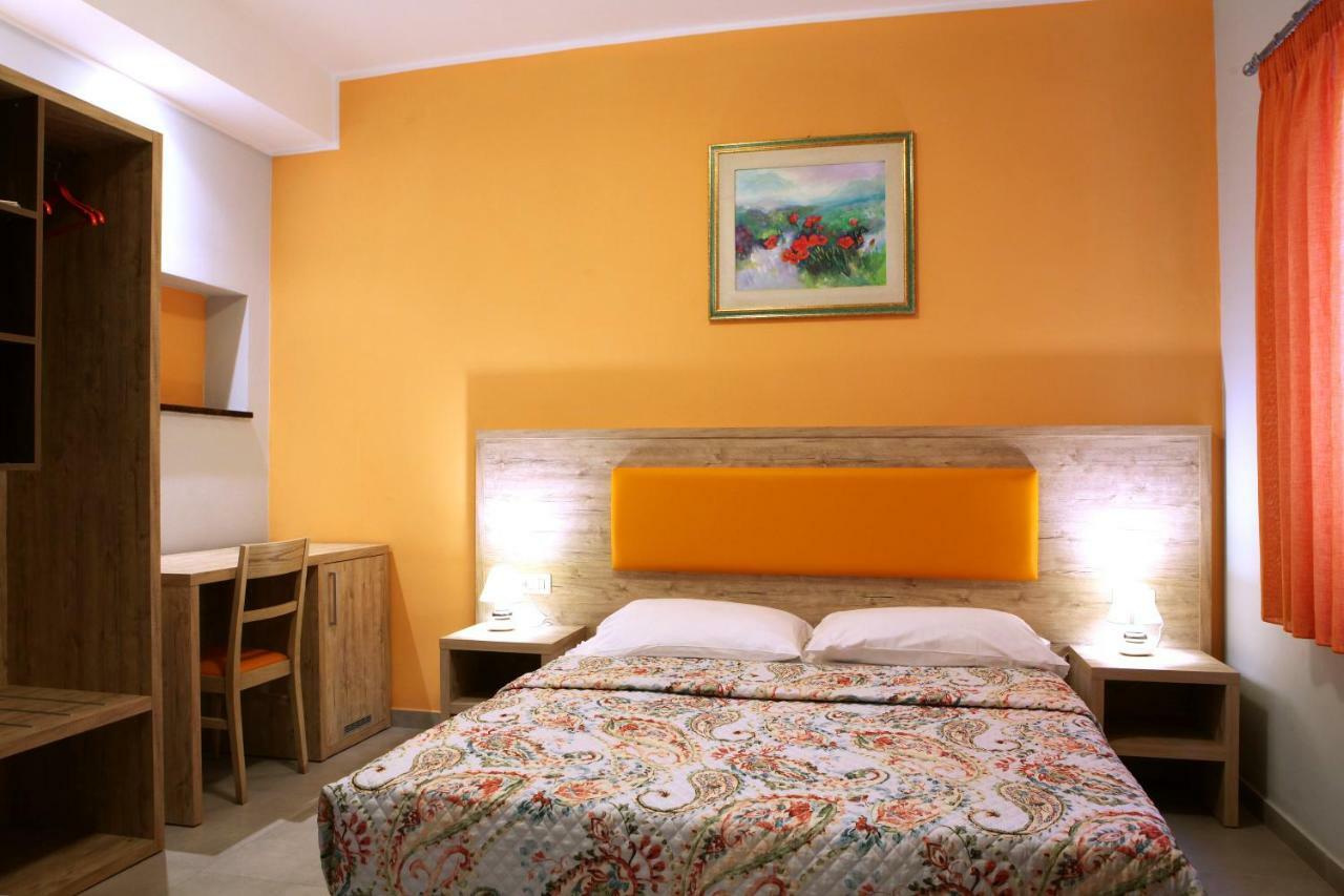 La Casa Di Nonno Giulio Bed & Breakfast Porto Sant'Elpidio Exterior photo
